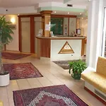 מלון Garni Fontana 3*