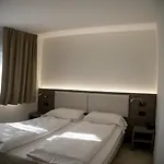 Garni Fontana 3*