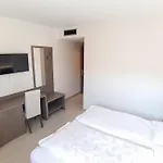 Garni Fontana מלון 3*
