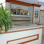 מלון Garni Fontana 3*