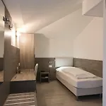 Garni Fontana 3* טרנטו