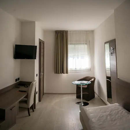 Garni Fontana 3* Trento