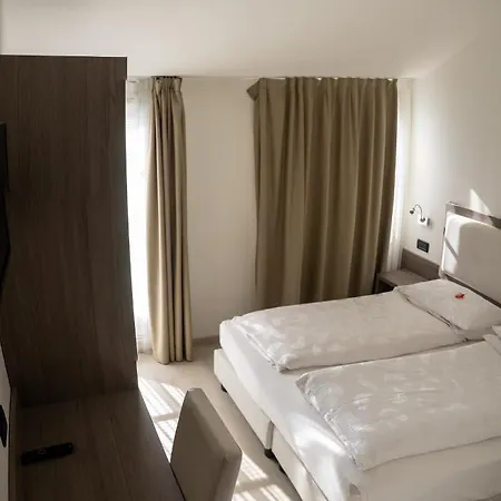 Garni Fontana 3*