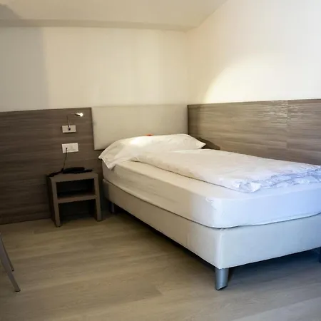 Hotel Garni Fontana Trento