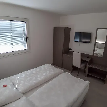 Garni Fontana فندق ترينتو