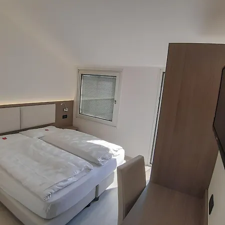 Garni Fontana 3* ترينتو