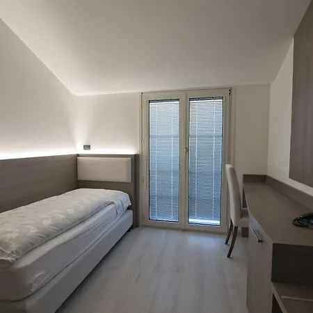 Garni Fontana 3*