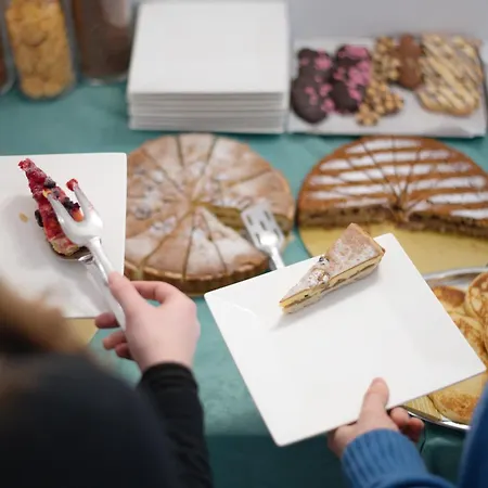 فندق Garni Fontana 3*