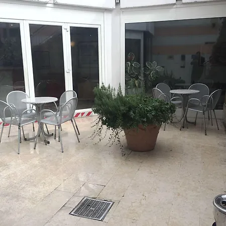 Garni Fontana فندق 3*