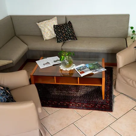 Garni Fontana فندق ترينتو