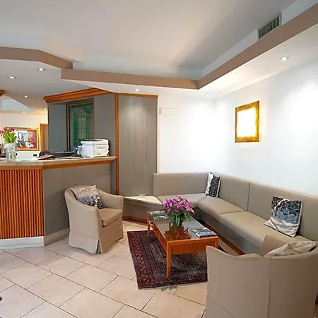Garni Fontana 3*