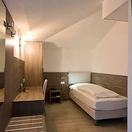 Hotel Garni Fontana Trento