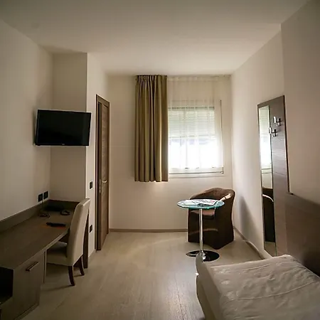 Garni Fontana 3*